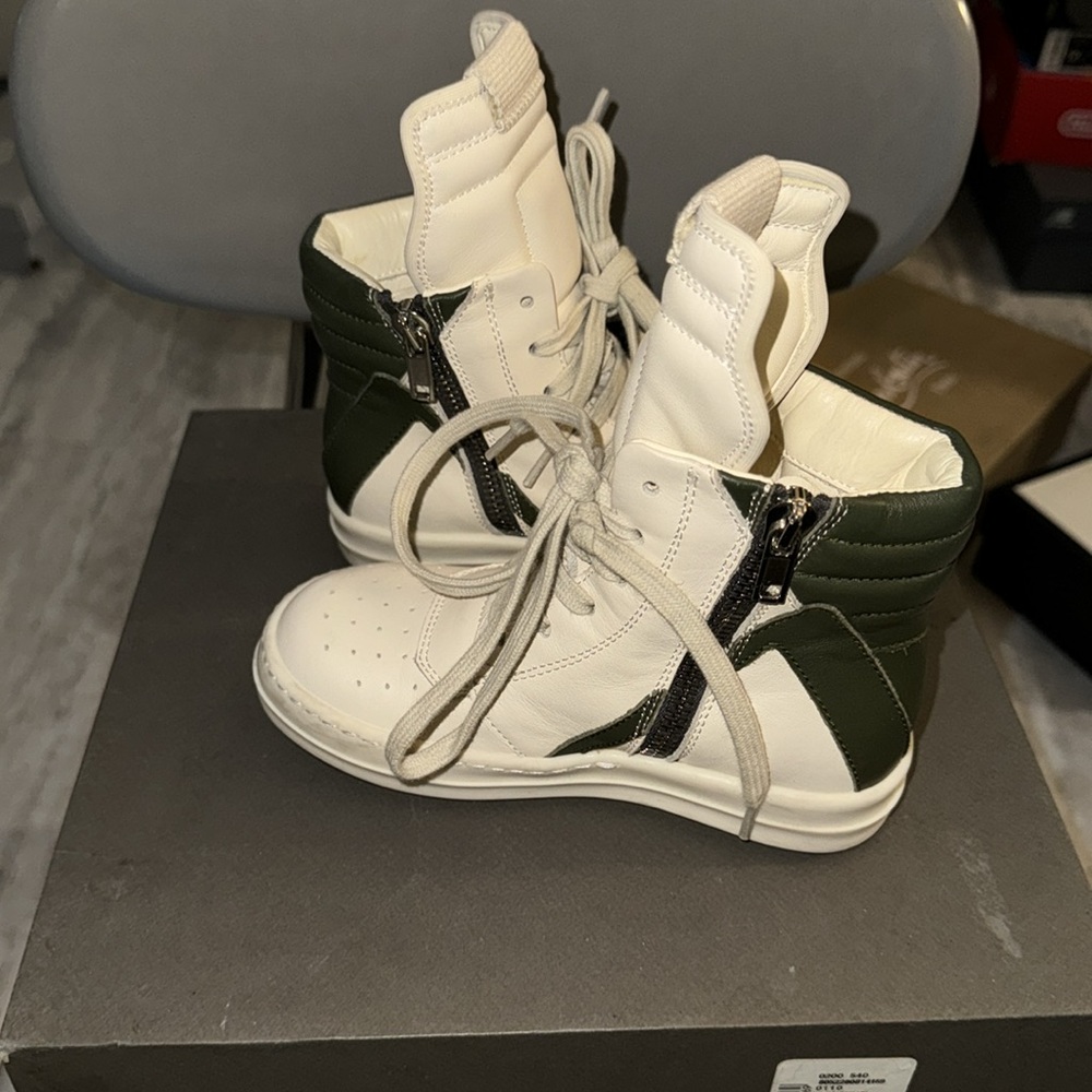 Rick Owens Kids Sneakers in Cream and Green - Picture 3 of 5